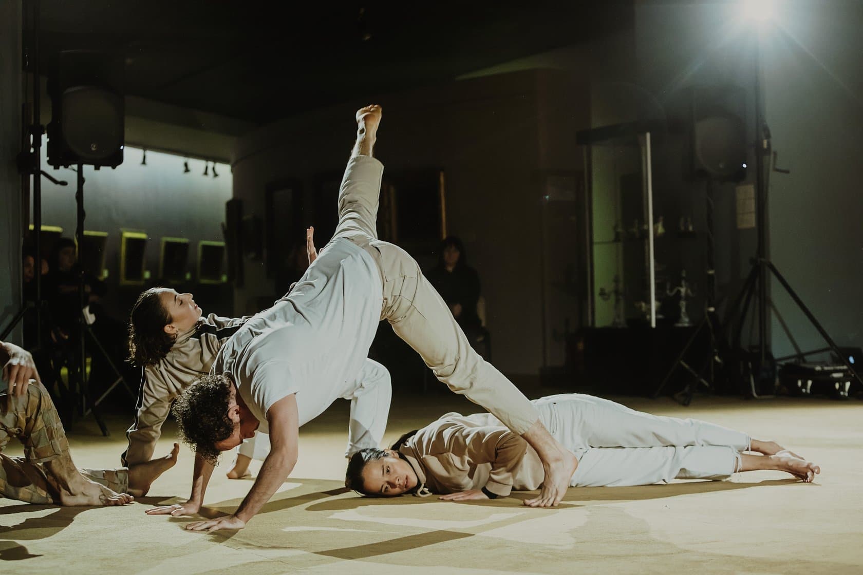 COMMENSURATE TO BE WITH | International Premiere